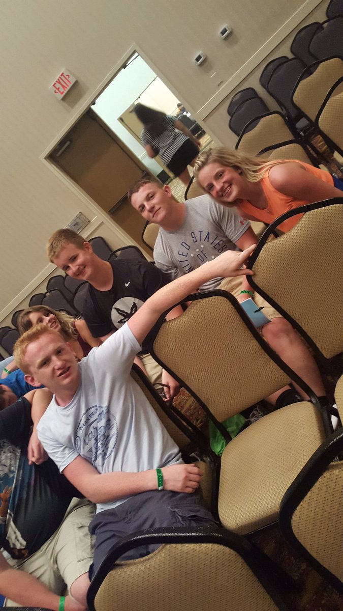 TheSmiths4's tweet photo. #xtremeconference @tonynolanlive @coltondixon WOOOOHOOO!!! https://t.co/3b1cIcjBYw