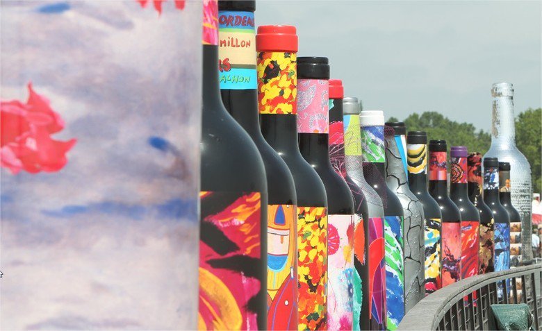 VinsdeBordeaux's tweet photo. Plus de 650 000 dégustations ont été réalisées en 2014 soit l'équivalent 60 000 bouteilles @BordeauxFeteVin #BFV2014 https://t.co/wgPeptE1Gh