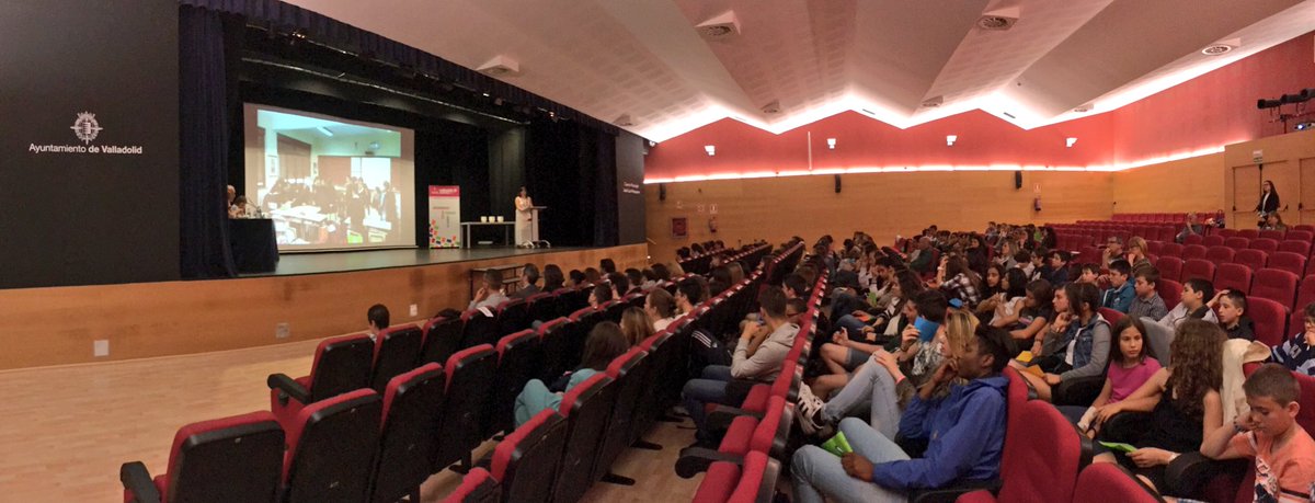 AyuntamientoVLL's tweet photo. .@Vickyquinta: "Es muy importante la implicación de profesorado de los 35 centros participantes en #Vallacre@ctivos" https://t.co/qTbNpfxqMS