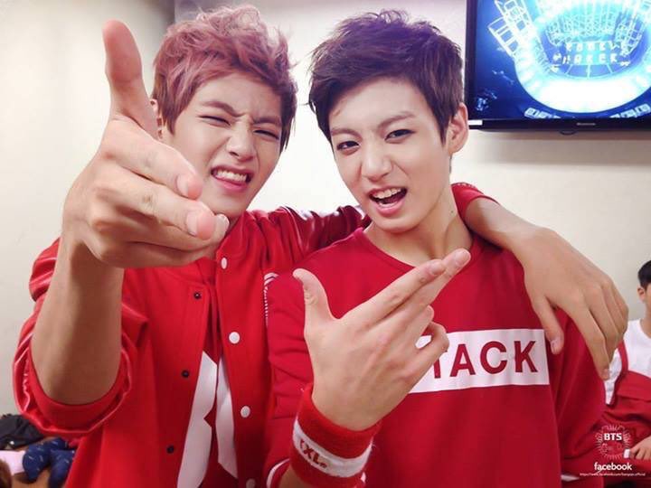 bts_jk_arin's tweet photo. たくさんのarmyさんと繋がりたい😹💗マンネlineよりのおるペンです！BTSが大好きでたまらん😻ってゆうarmyさん！お願いします！#BTS好きな人と猛烈に絡みたいのでこれを見た人はRTしてください #RTした人全員フォローする https://t.co/wW9E5yiqxc