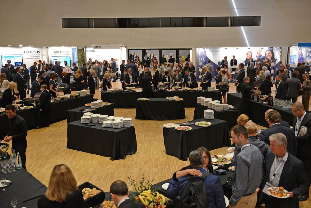 LocateeCH's tweet photo. Last week we joined the EFMC and had a great time with interesting conversations @EFMC_conference #LocateeAnalytics https://t.co/nGVPpEorD6