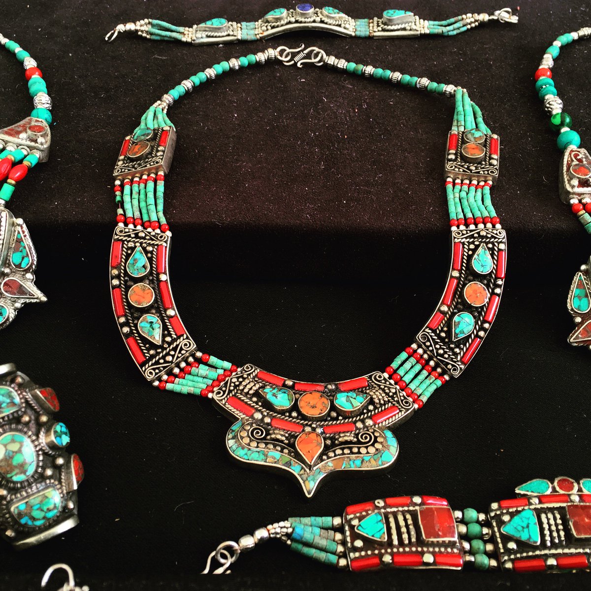 81stgeneration's tweet photo. Get ready for the #festivalseason #fashion #positivevibes #freespirit #gemstone #festivalstyle #accessorizeyourworld https://t.co/RhsvqiMEAG