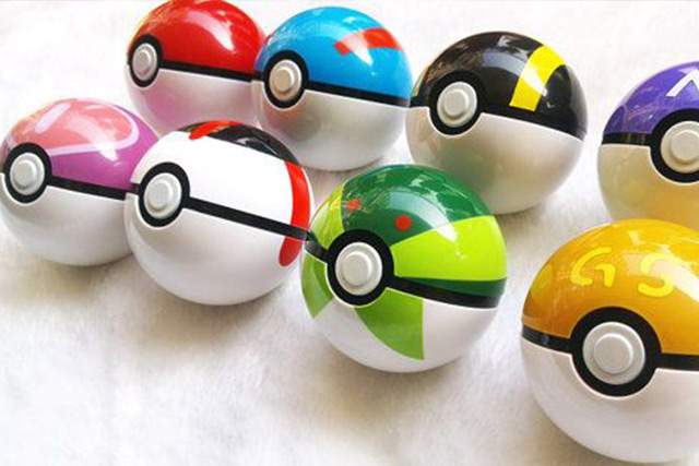 dailycheeseuk's tweet photo. Police to start using ultra balls to catch tougher criminals https://t.co/5S6S4jy8ds https://t.co/Y69xgZvjao