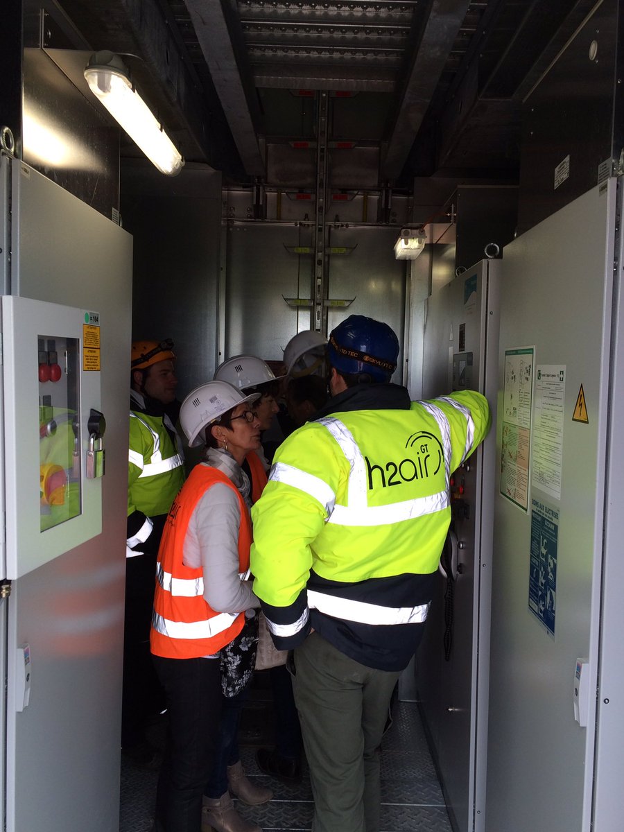 H2air_SAS's tweet photo. Les portes ouvertes du parc éolien de Miraumont battent leur plein. Rejoignez-nous ! https://t.co/cjv2cpHkNu