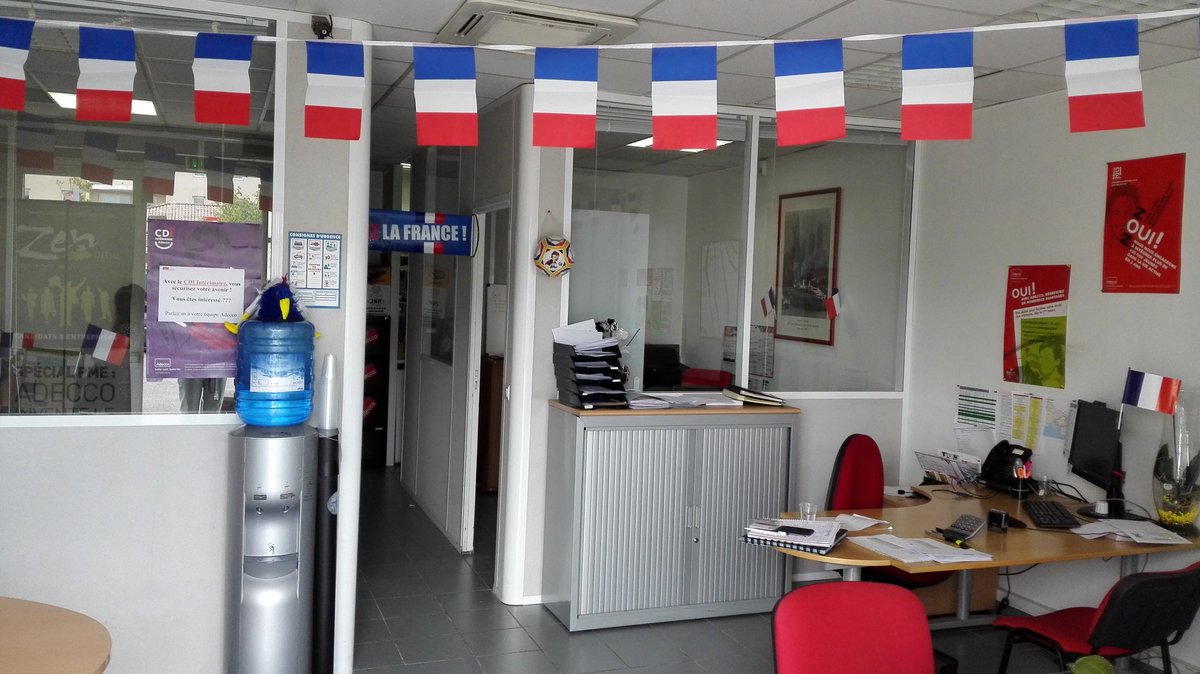 BonnefontFlo's tweet photo. Adecco Aix en Provence btp supporte les bleus !!! https://t.co/FgOBI1rXBi