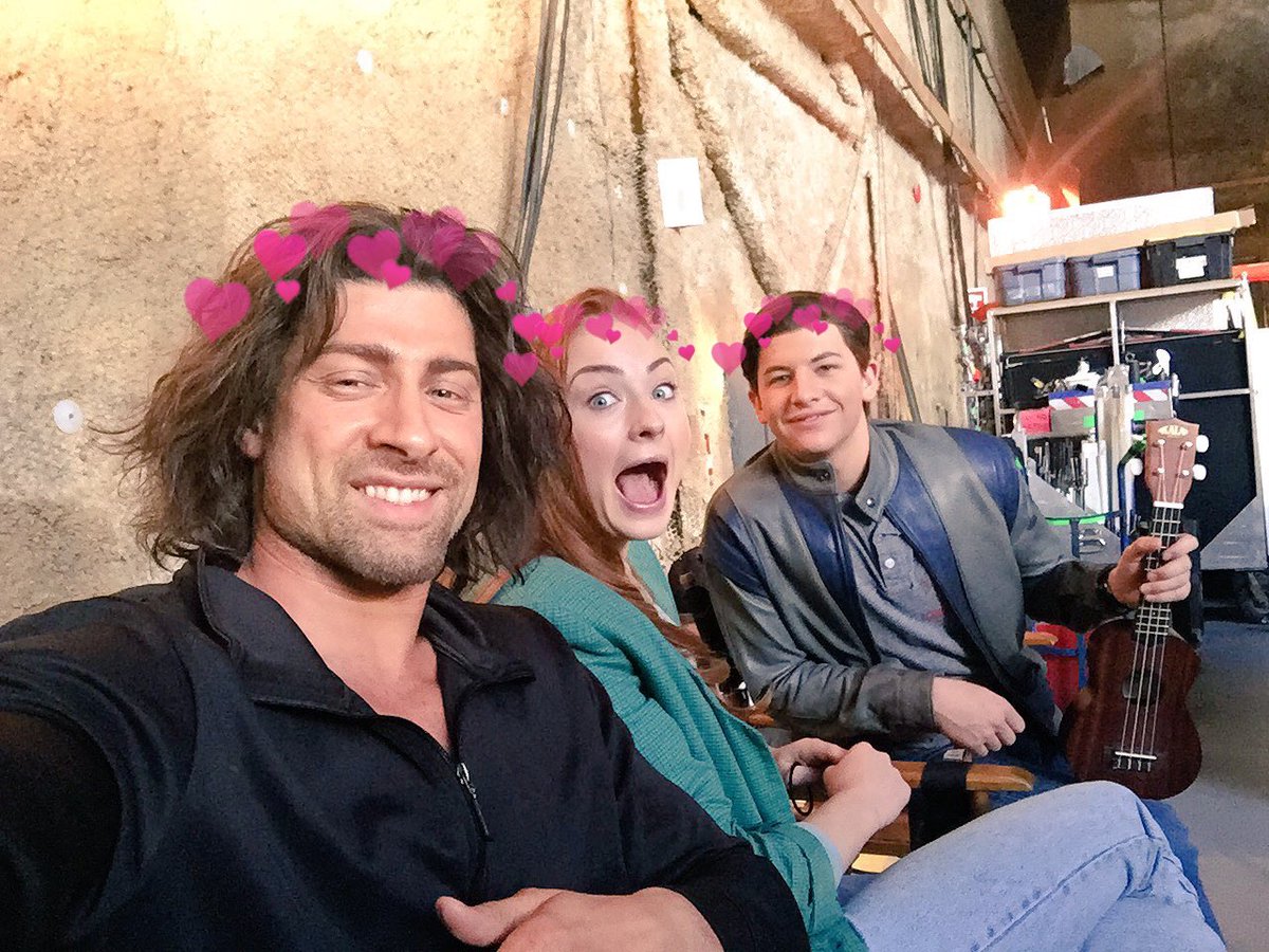 xmenwithhearts's tweet photo. https://t.co/TZYtZ4gDn9
