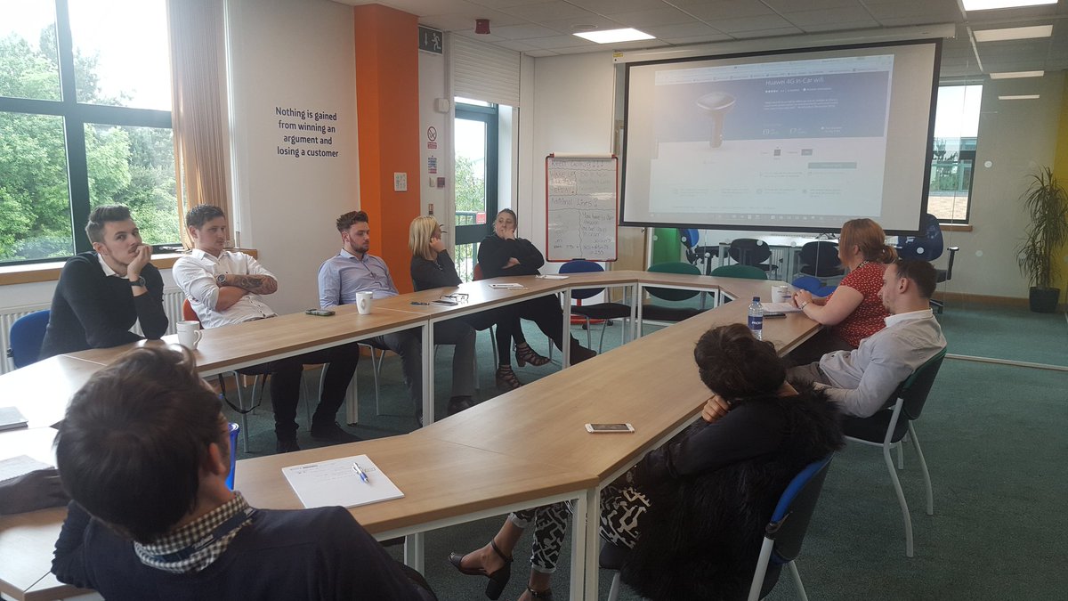 MIDcallcentre's tweet image. Training  with @GuruBarryJames @LloydLowsonO2  @Kiddy_Cat  @Radderz09  #LWYD #midcomms @MIDCommsO2