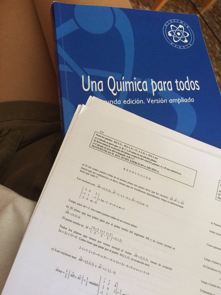 ElenaMartiSan's tweet image. Millll gracias #emestrada y @quimicaPau , imprescindibles en este curso!!  #PAU16 💘💋😂😭📊⚗