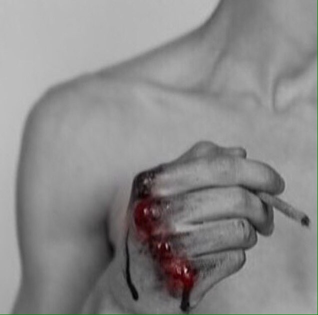 هاي الناس من يسمع حچيها ابليس..
يحس بتعبه ماضايع