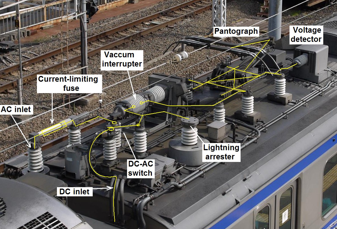 Philips_NE555's tweet photo. Dual volatage current collector attracts pantograph boys. https://t.co/HEpvLe5aCF