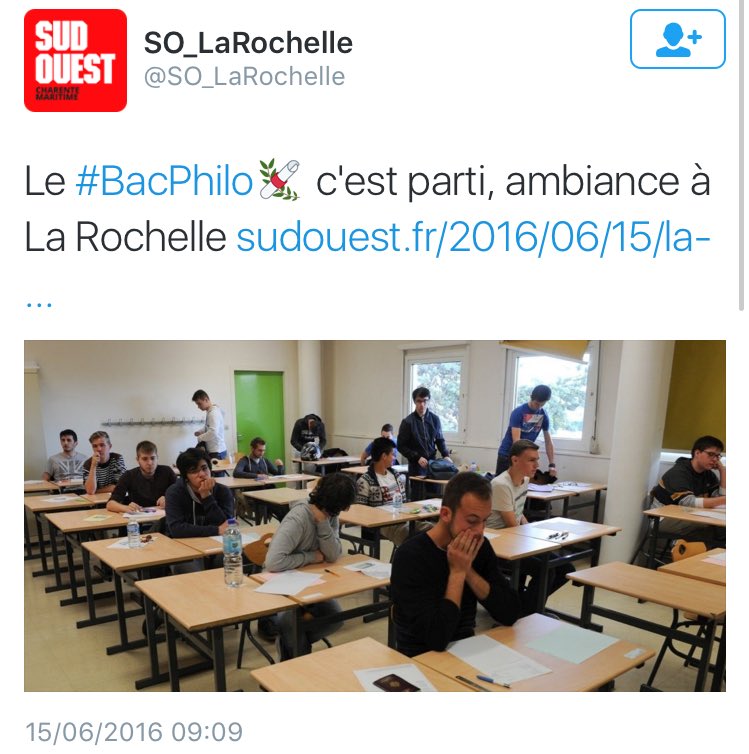 alexisgddc's tweet photo. PTDRRRRR j'suis littéralement mort, regardez la détresse du mec au premier rang. #BacPhilo https://t.co/hbm6vAN3uA