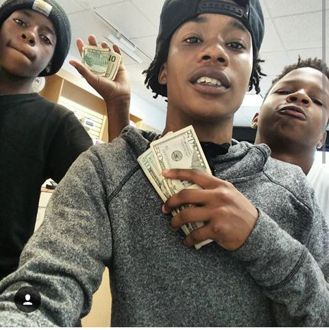 Qmg_stunnak's tweet photo. Free my Lil bro hype out that Can 🔓 https://t.co/rGFo0fl09I
