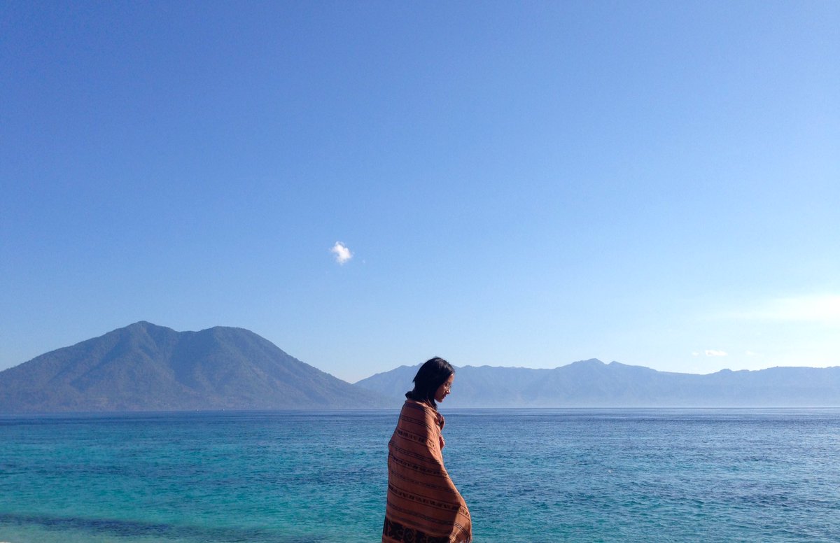pinonyuu's tweet photo. Hari ini seharian island hoping di sekitar Alor ke Pulau Ternate dan Pulau Kepa. Senang 💙#ExploreTimor https://t.co/veE6qJprjn