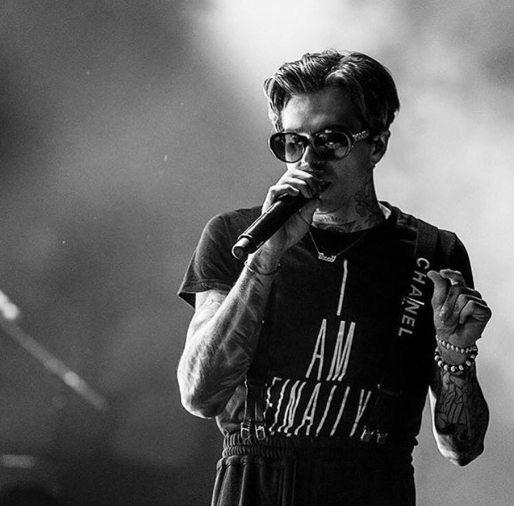 lDontNeedAMan's tweet photo. Jesse Rutherford https://t.co/dwpOwAbywb