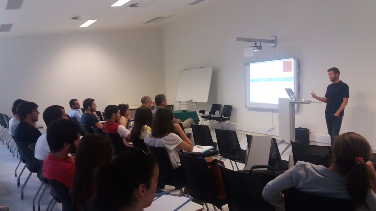 AnaConcei1's tweet photo. #Swimming Seminar #ESDRM #learning https://t.co/iC5RU8esJL
