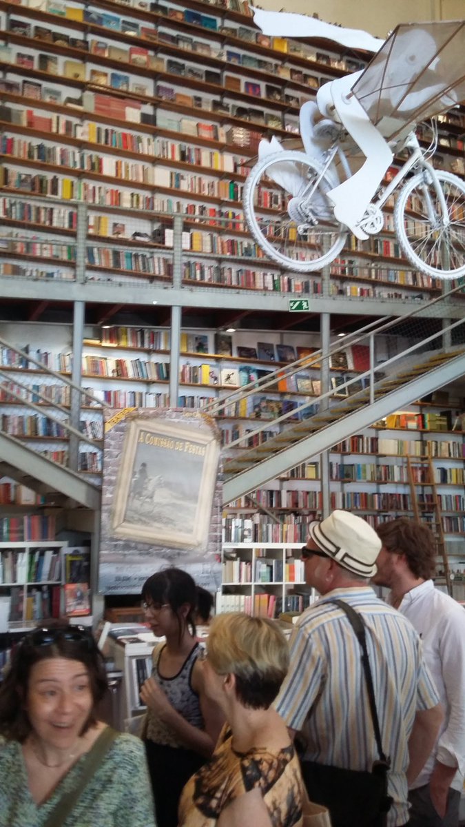 The most extraordinary bookshop in Lisbon - Ler devagar - and yes, it even has a cocktail bar...