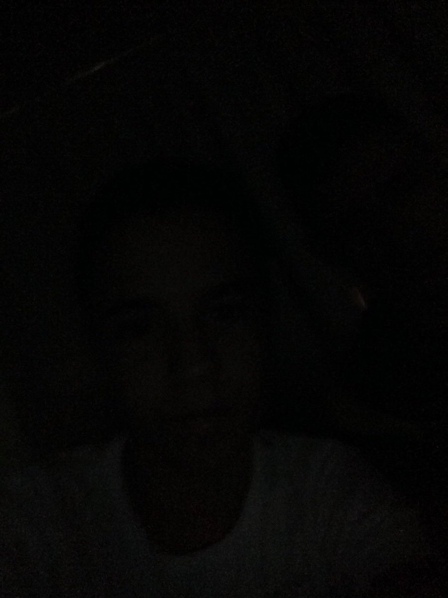 guy_carmeli's tweet photo. רואה סרט עם התימני @Ben_Nagar #לארואיםתימניםבחושך https://t.co/ZhLYNGrEl1
