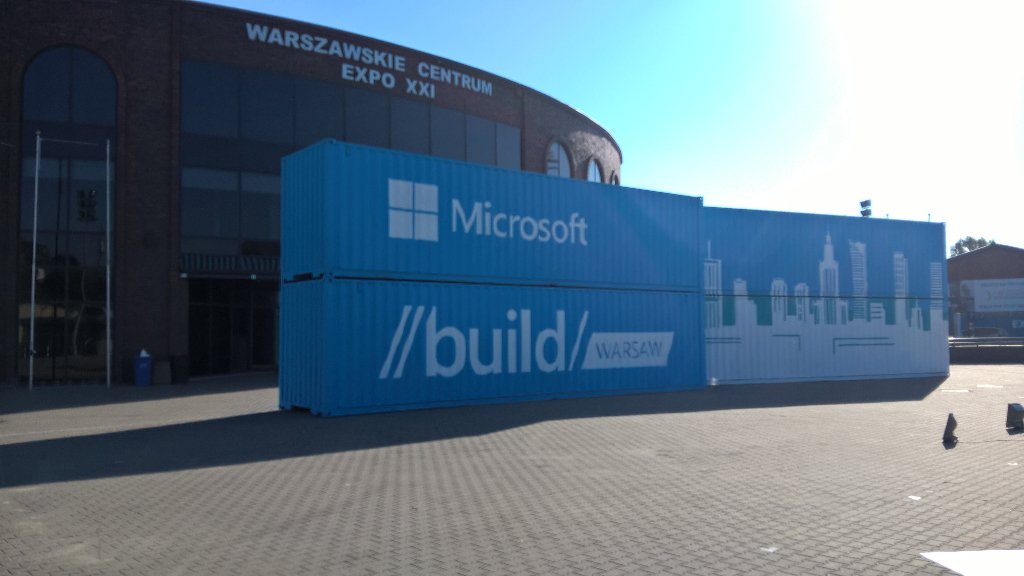 MDziubiak's tweet photo. Przygotowania do #TourBuild trwają https://t.co/VHLfI1Y2pG