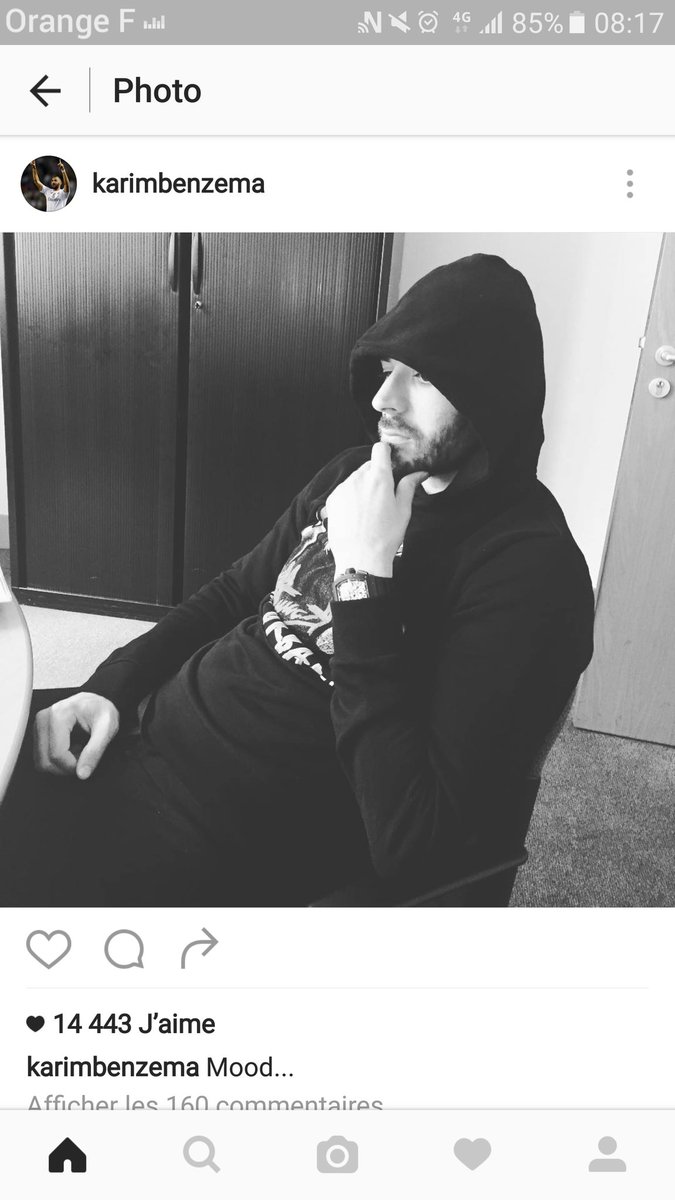salahhamia's tweet photo. Si l'équipe de France se fait éliminer au premier tour, tu vas retrouver Benzema dans le salon de Deschamps comme as https://t.co/SY0s7l7B7a