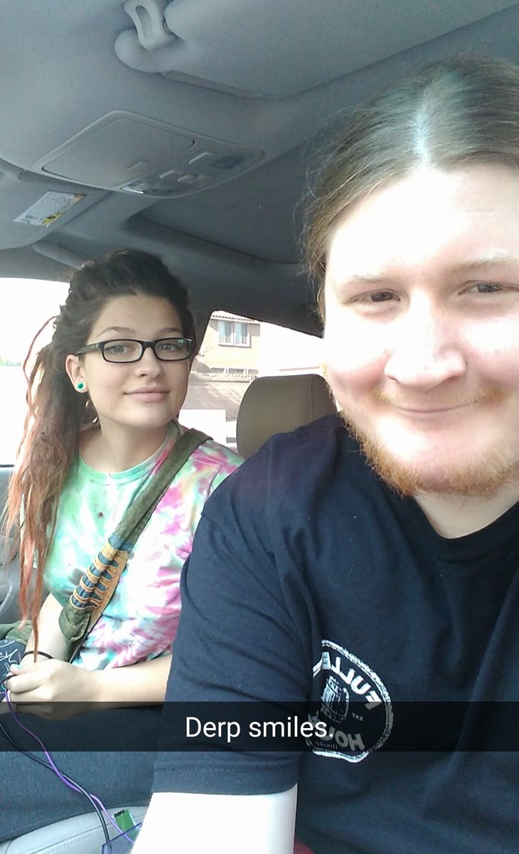 TrapDemiGod's tweet photo. Smiles with my sister today. https://t.co/OL1oFVYms7