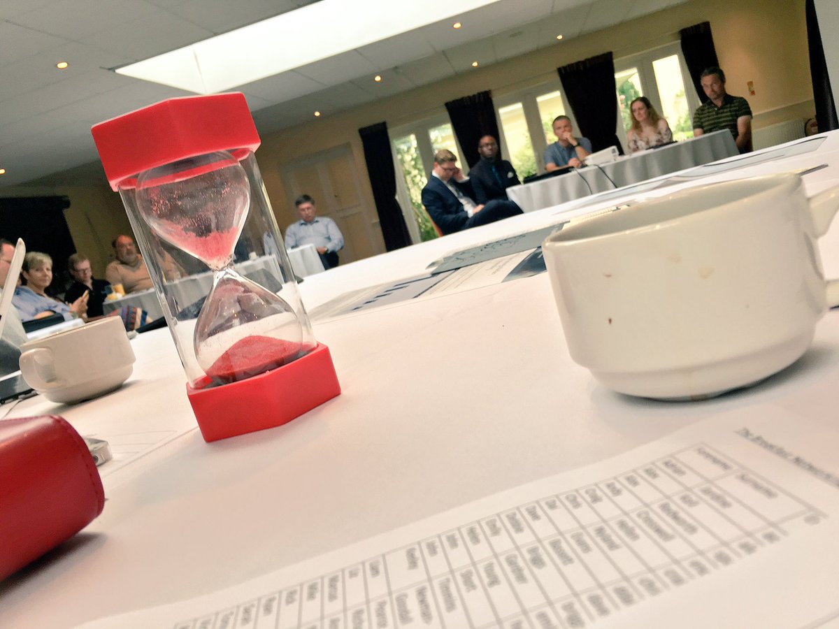 RIMANOuk's tweet image. 30 second intros and coffee happening @BNClubGL #networking