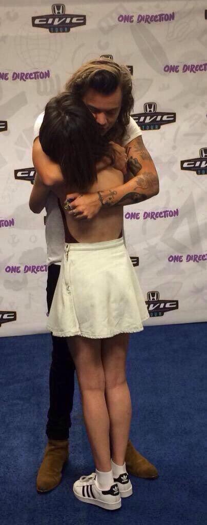 EsperanzaStyIes's tweet photo. Some day @Harry_Styles I'll hope that day with all the calm of the world
#Harry'sArmsTheBestPlace 💕 https://t.co/nmKcqHUETX