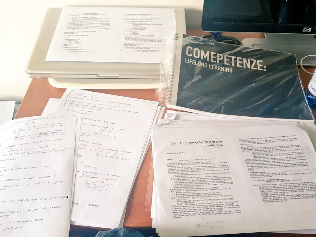 David_Ferrell_'s tweet photo. #iusvepanicoesami #thedayhascome #helpme #pedagogiagenerale #competenza #apprendimento #ICT/P #iusve #ripassone https://t.co/PruXHVQhRm