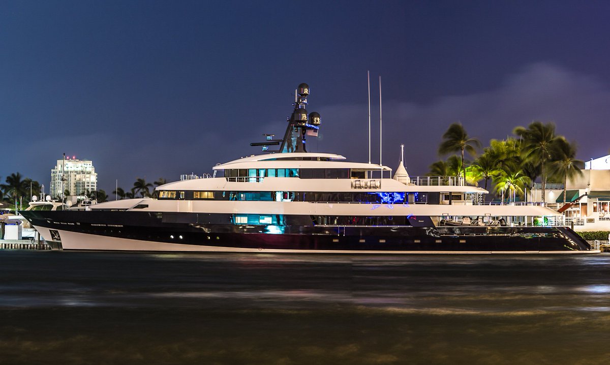 sytreports's tweet photo. The stylish 67.3m #superyacht Falcon Lair in Fort Lauderdale as our Photo of the Day. Photo taken by Ron Raffety. https://t.co/RMqi2mAGRZ