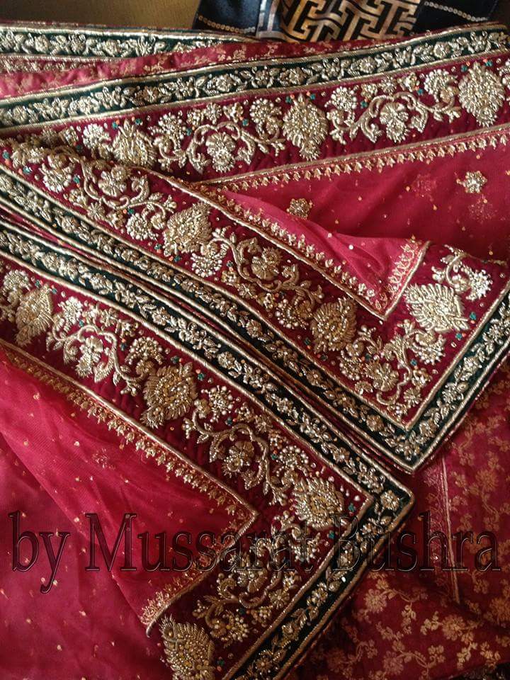 MussaratBushra's tweet image. Classic extravagant bridal #couture beautiful colors #trail #frontopen #gown #couture #handembroideries