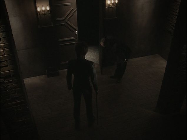 「ザルバ」
「急かすな、今探知している」
「…悪いが、俺も用事が出来た」
「行ってらっしゃいませ!」
(1期／15話 偶像／冴島鋼牙、ザルバ、倉橋ゴンザ)