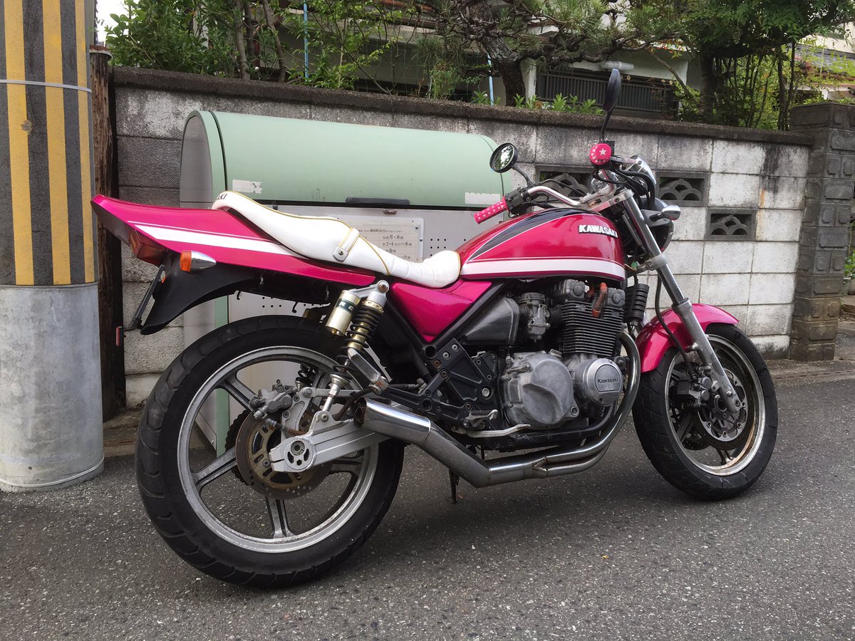 sho_034's tweet photo. 今回はDIYの延長線でゼファーのフルチェンジ  白からピンクへ  
#バイク好きな方へ
有りならリツイートください https://t.co/teCQF8k1Q5