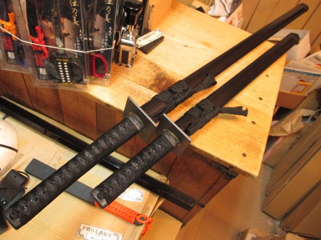 武装商店4 27 6 1通販のみ営業中 店頭営業自粛 Ar Twitter 再入荷 忍者刀 大 税込 9 960 忍者刀 小 税込 7 0 真っ黒 無反り 角鍔 尖りコジリ 忍者刀のド定番です 実際の忍者がどうとかいう夢の無いツッコミは締め切りました 武装商店4 27 6 1通販のみ営業中 店頭営業自粛 Ar Twitter 再入荷 忍者刀 大 税込 9 960 忍者刀 小 税込 7 0 真っ黒 無反り 角鍔 尖りコジリ 忍者刀のド定番です 実際の忍者がどうとかいう夢の無いツッコミは締め切りました