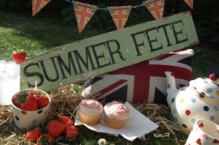 Royal Summer Fete 
Saturday 18th June, 12 – 3pm  
Everybody Welcome 
Entry 50p per person, under 3’s free