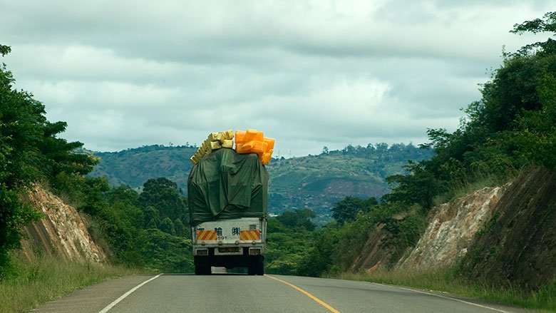 WorldBankAfrica's tweet photo. Public investment could spur #economicgrowth in #Uganda. Report https://t.co/952Zln68E4 #UgandaEU https://t.co/fwP8f377Mw