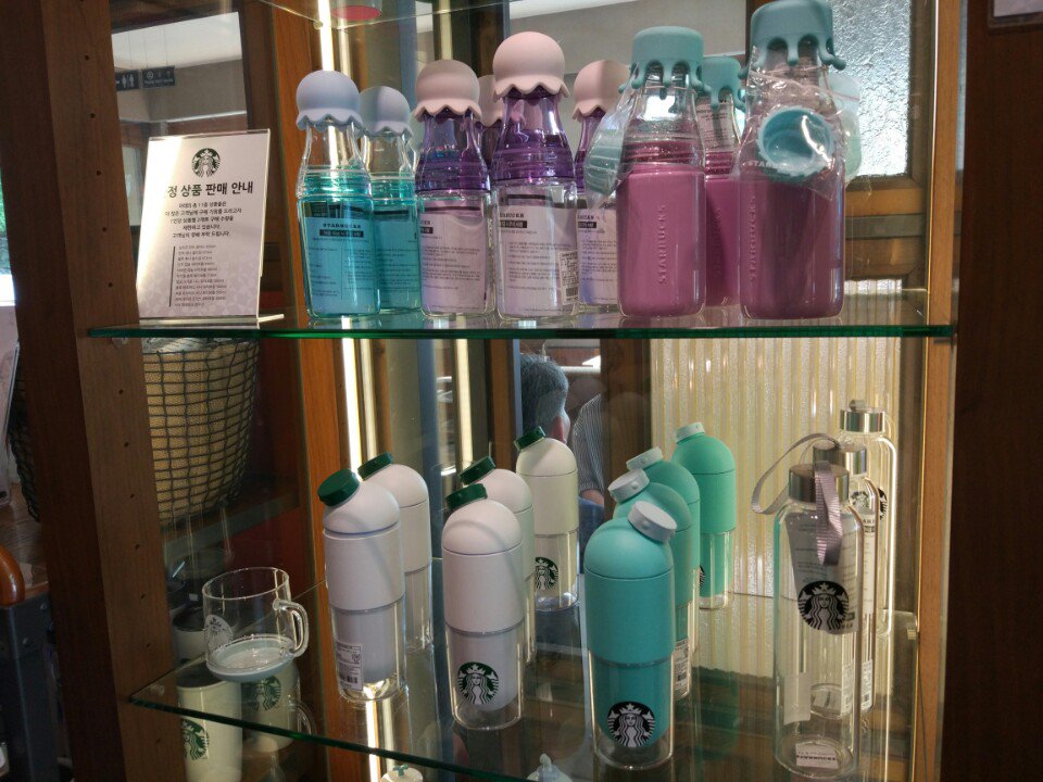 haelic's tweet photo. Anyont want me to help you buy any? Hahaha i charge comission tho lol https://t.co/AOXP3ZkGg7