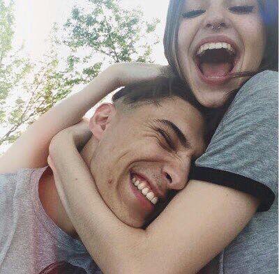 PostBadCouple_'s tweet photo. "Tu me rends tellement heureuse" https://t.co/ALu08jTbXC