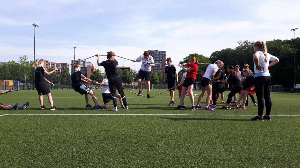 HAN_SBE's tweet image. Eerstejaars in samenwerking sterker! 'Zo groen als gras' en klaar om het tweede jaar in te gaan! #groenespelen