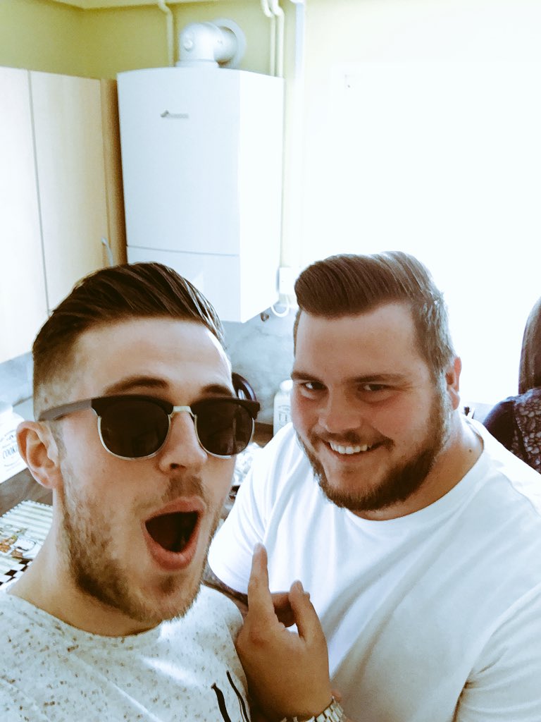 BenGilham's tweet image. Nation best friend day couldn't ask for a shitter best mate 👍🏻 @zack0791 #NationalBestFriendsDay