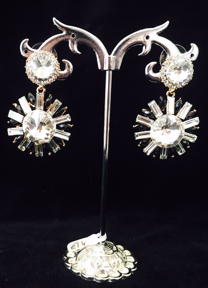 Blingalicious_'s tweet photo. New #earrings just in #style #fashion #bling https://t.co/y5ro5cdYW3