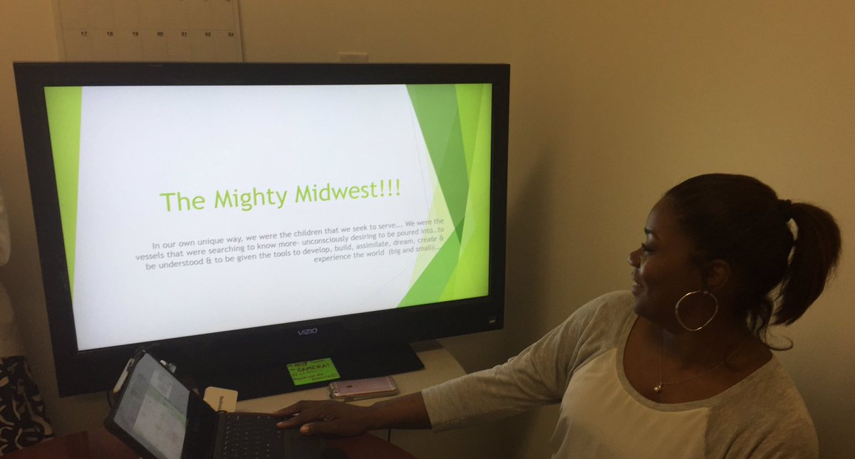 Lots of ❤️ for <a href="/TamikoLJones/">Dr. Tamiko L. Jones</a> - "We were the kids that we now seek to serve." <a href="/AmericanReading/">American Reading</a> #ARCSoars2016