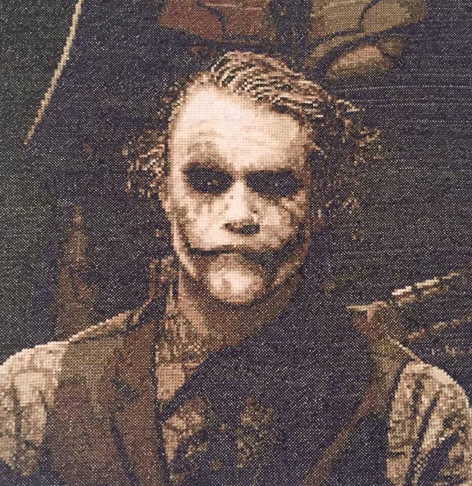 ZAFStitch's tweet photo. Dark knight joker #cross stitch #Heathledger #Joker https://t.co/D5KSD8PlSj