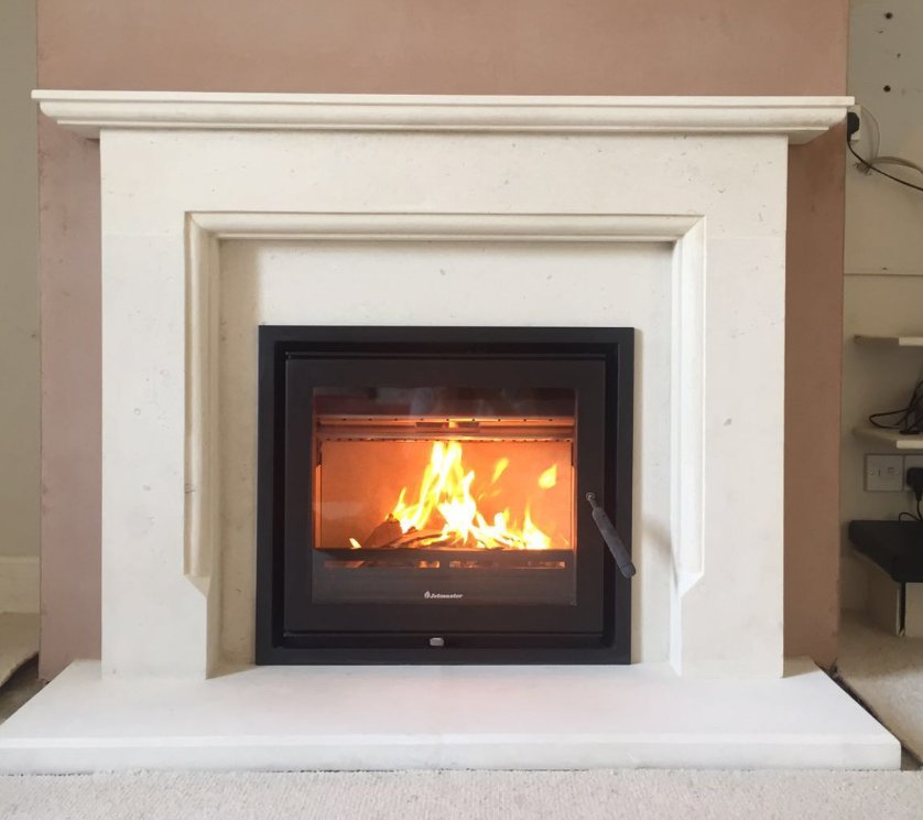 coriniumstoves's tweet photo. Here's a photo of a recent installation- a Jetmaster 60i with a Salisbury fireplace #CSinstallations #CoriniumStoves https://t.co/dsPgN0ho5q