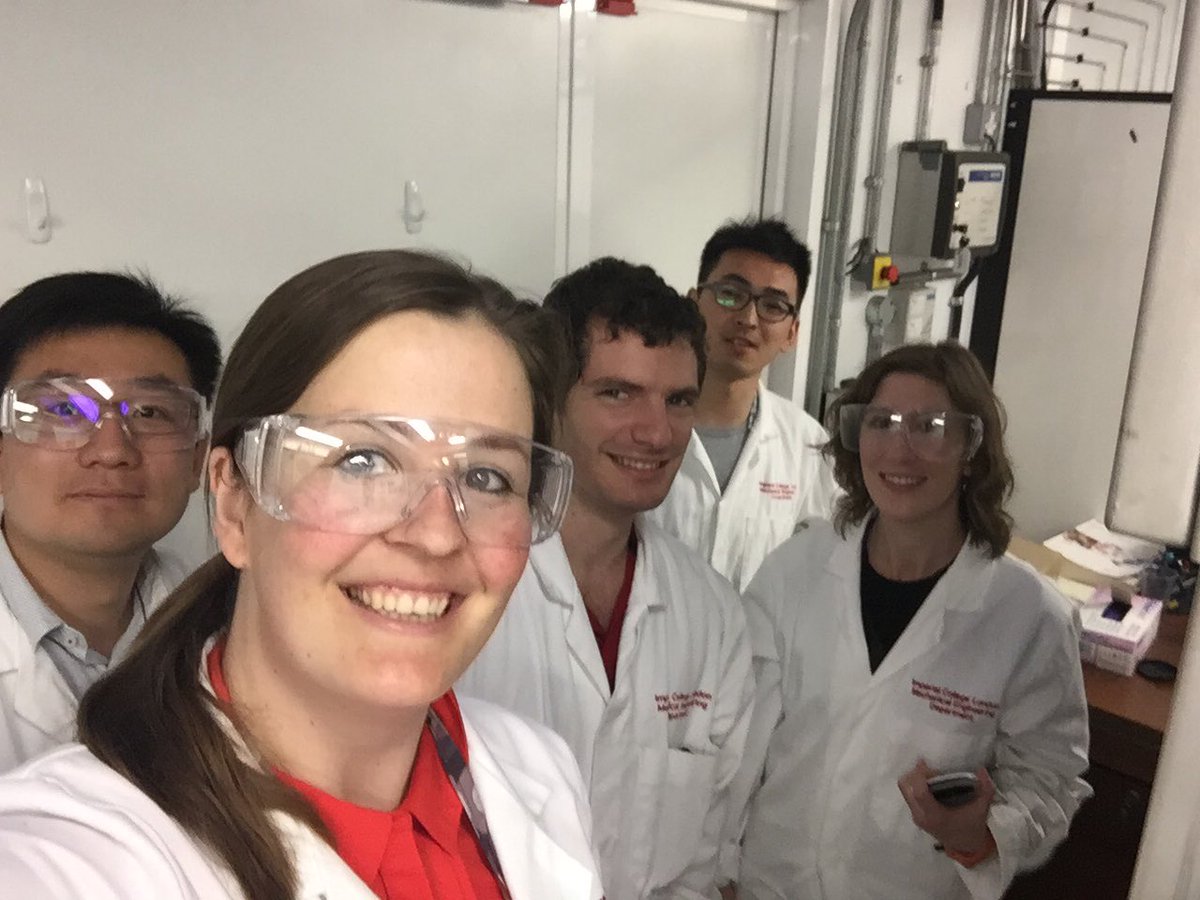 Ragniragniragni's tweet photo. Visiting #hazelab at @imperialcollege London, learning a lot. @GuillermoRein @FranRestuccia @yuqihu1990 https://t.co/taFgKTbunS