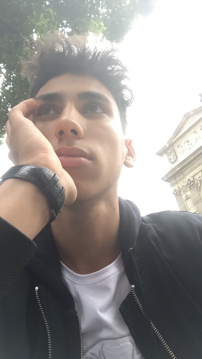 ilyesdjadeloff's tweet image. Moi fasse aux résultats APB #APB2016 

Bon ben je vais faire les anges de la télé-réalité