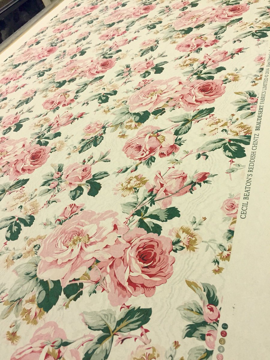 arginger's tweet photo. The end result! #CecilBeaton chintz reborn #longedwardiansummer #classicenglishroses https://t.co/2W2uyAcVvi