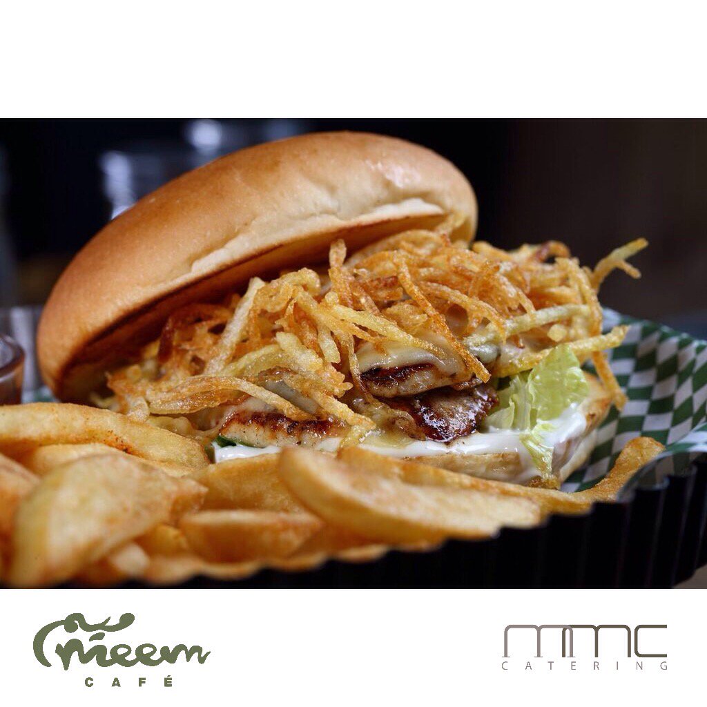 MMCKuwait's tweet photo. They come fresh and juicy for all burger fanatics out there!
ترقبوا قريبا، لمحبي البرجر
#MeemCafe
#NewItems https://t.co/ICJpGCTGjb