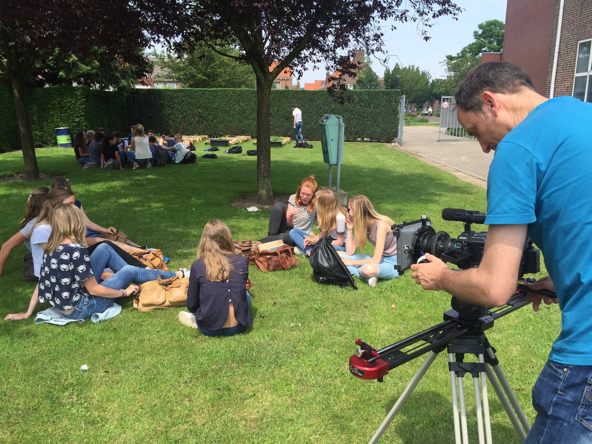 2 dagen zijn we op het Elzendaalcollege voor het maken van de promotiefilm! @EcBoxmeer #samenmetdeleerlingen