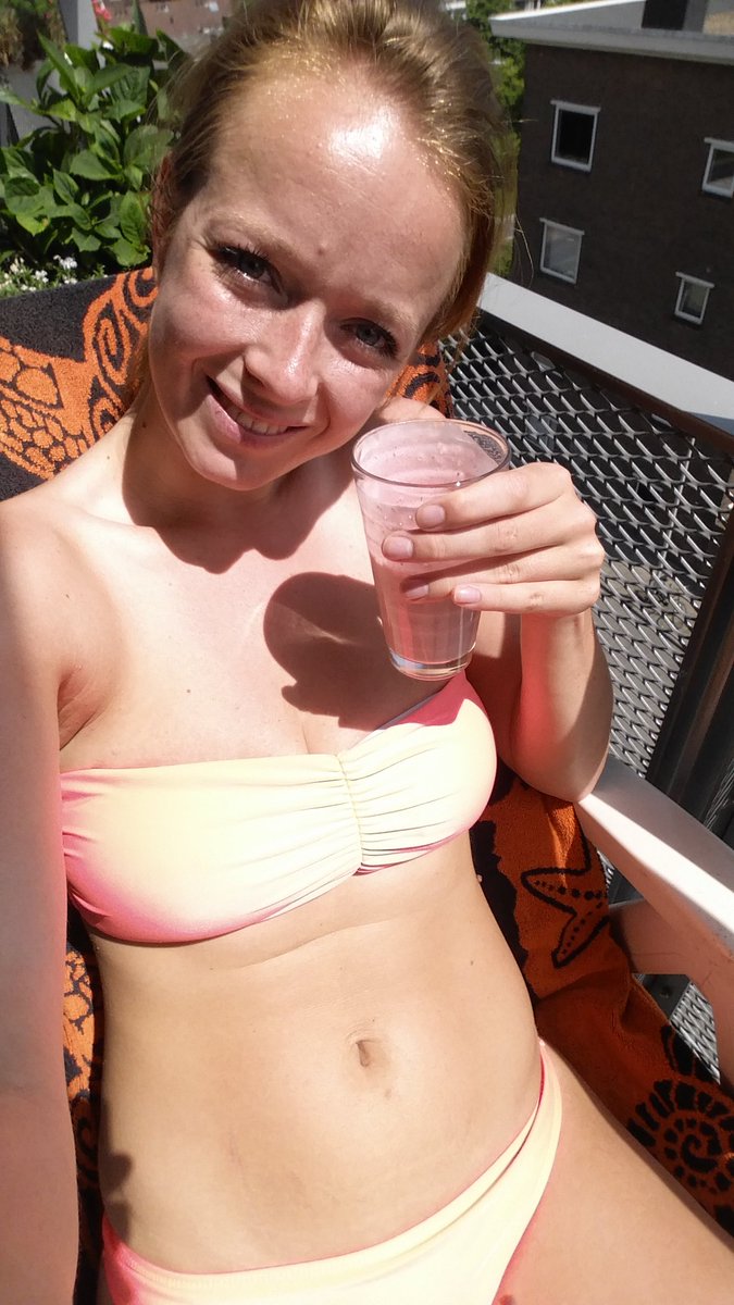 _Healthiness_'s tweet photo. Genieten van mn verkoelende #Smoothie 😊🌞 Meer weten over onze #Smoothies? Stuur een pb💌 https://t.co/zbi6B1fFqN