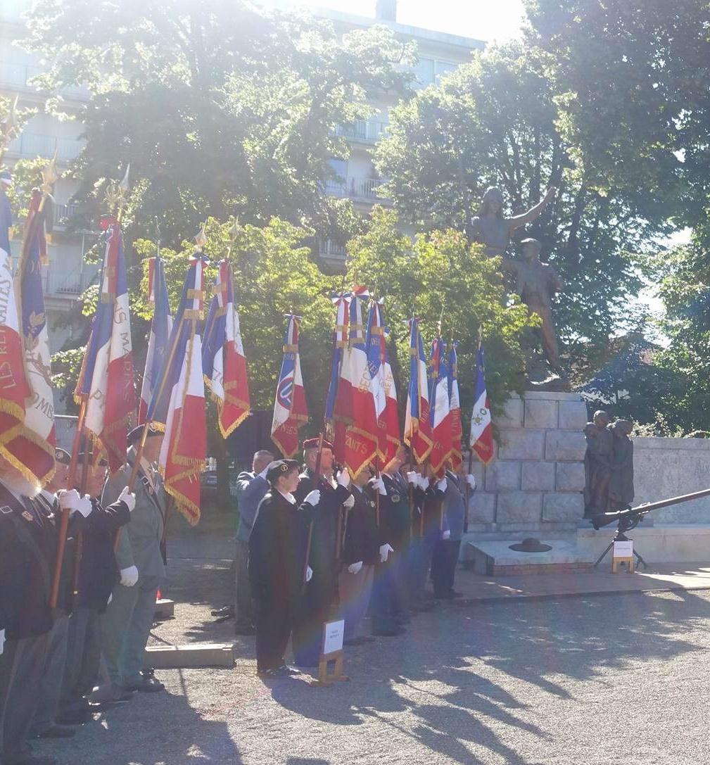 Olivier_Monteil's tweet photo. Hommage aux morts d'Indochine: seul élu régional présent, je représentais le FN à Tarbes, avec des membres du FN 65. https://t.co/XZYW9YDxNg