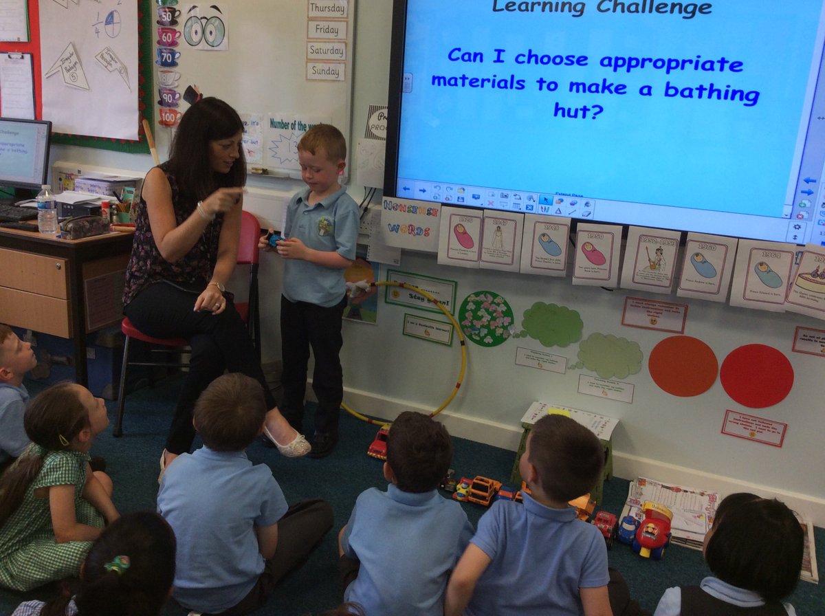 Y1BGstpeters's tweet photo. Fantastic investigating skills this afternoon #DT #bathinghuts #exploringmovement @stpetersfarn https://t.co/O9lz7to48l